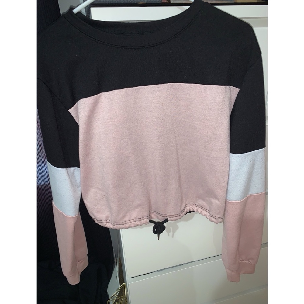 ZAFUL LONG SLEEVE SEMI CROP TOP